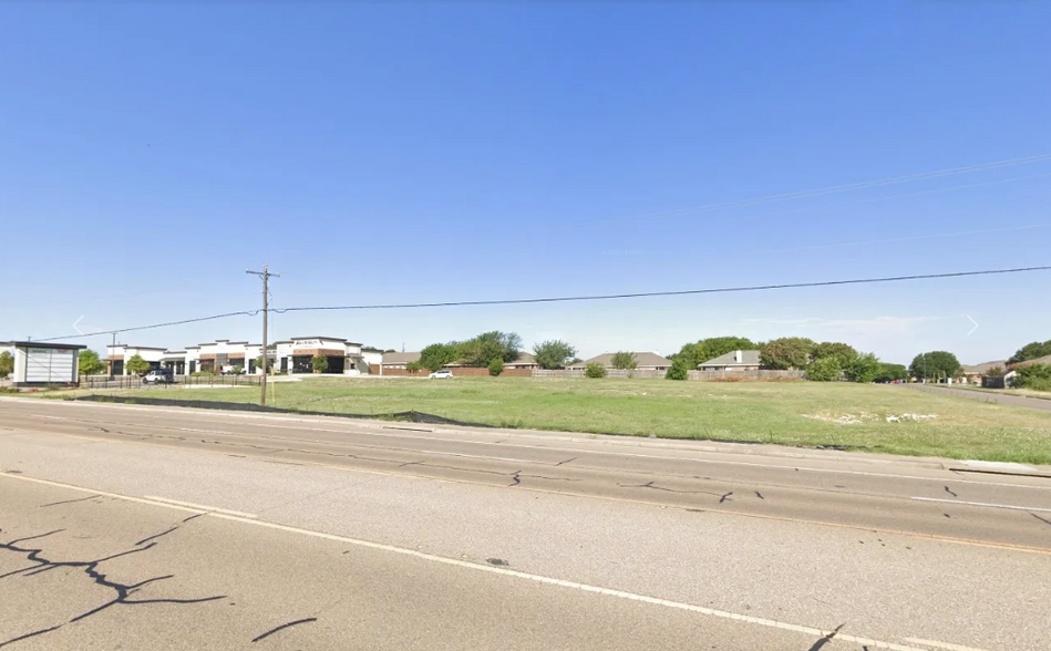 865 Hewitt Dr, Hewitt, TX à louer - Photo de l’immeuble – Image 2 sur 2