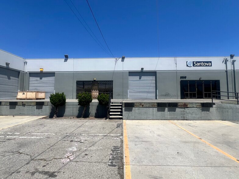 8320-8350 Isis Ave, Los Angeles, CA à louer - Photo de l’immeuble – Image 2 sur 11