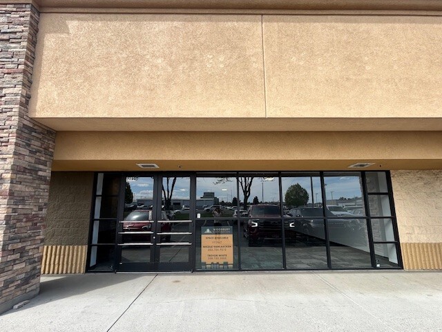 1824-1920 Blue Lakes Blvd, Twin Falls, ID à louer Photo de l’immeuble– Image 1 sur 8