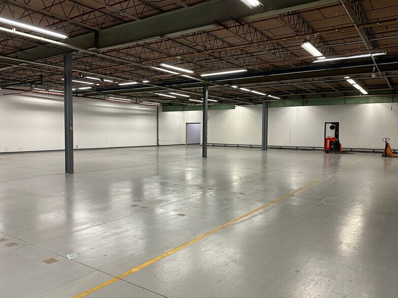 2572 Brunswick Pike, Lawrenceville, NJ à louer - Photo intérieure – Image 2 sur 5