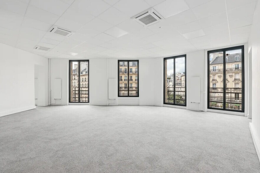 13 Place Kossuth, Paris à louer - Photo de l’immeuble – Image 3 sur 15