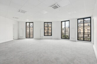 13 Place Kossuth, Paris à louer Photo intérieure– Image 1 sur 7