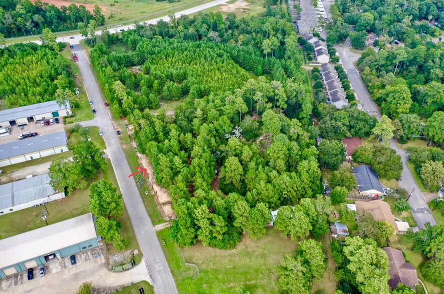 3705 Hilltop Dr, Conroe, TX à vendre - Photo de l’immeuble – Image 2 sur 22