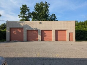 12243-12305 Natural Bridge Rd, Bridgeton, MO à louer Photo de l’immeuble– Image 2 sur 2