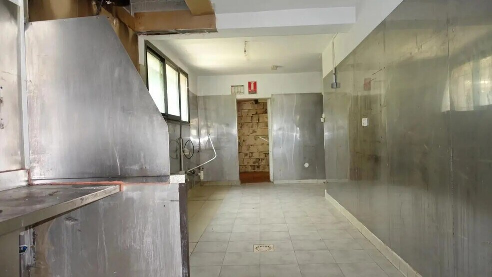 Local commercial dans Mougins à vendre - Photo de l’immeuble – Image 3 sur 7