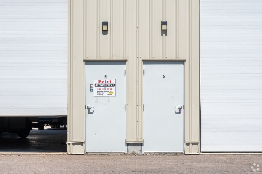 355 Wareham St, Middleboro, MA à louer - Photo de l’immeuble – Image 3 sur 5