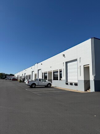Plus de détails pour 8521-8535 Phoenix Dr, Manassas, VA - Industriel/Logistique à louer