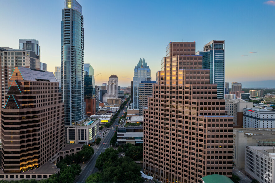 111 Congress Ave, Austin, TX à louer - Photo de l’immeuble – Image 3 sur 29