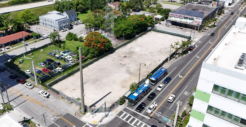 475 NW 36th Street, Miami, FL à vendre - Photo de l’immeuble – Image 3 sur 10