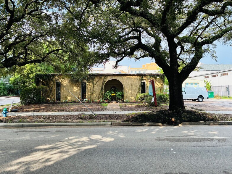 1818 Waugh Dr, Houston, TX à vendre - Photo de l’immeuble – Image 3 sur 9