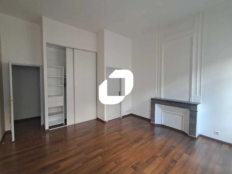 Bureau dans Bordeaux à louer - Photo de l’immeuble – Image 3 sur 16