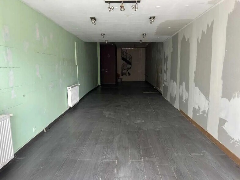 Local commercial dans Saint-Quentin à louer - Photo de l’immeuble – Image 3 sur 5