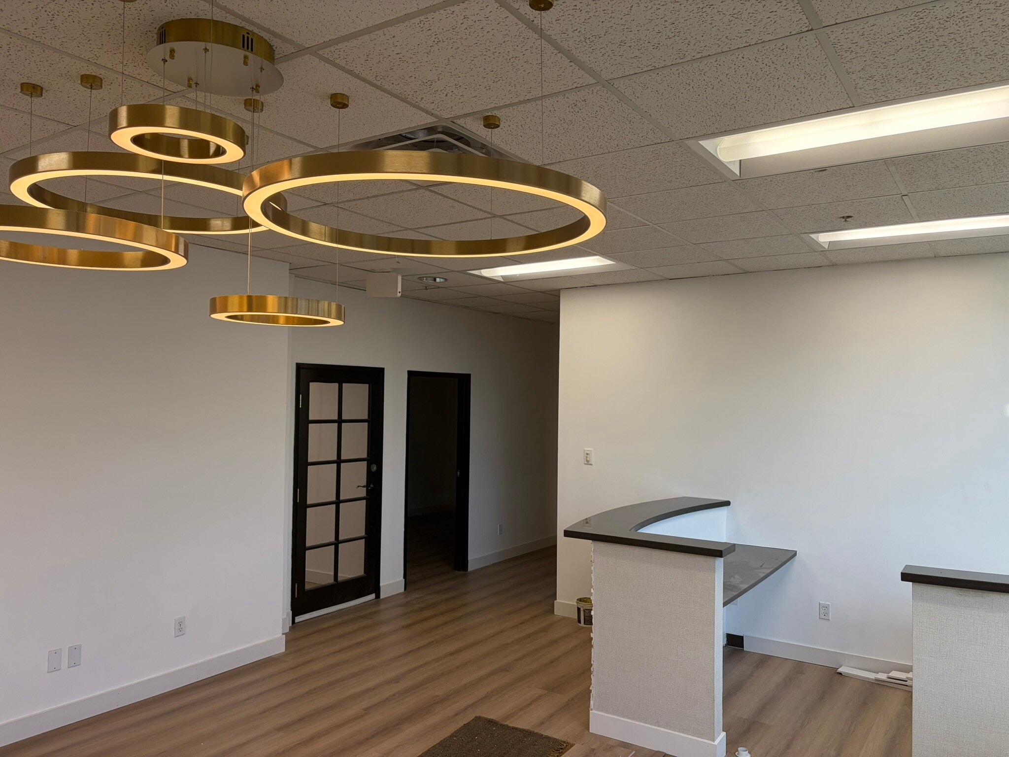 13425 Ventura Blvd, Sherman Oaks, CA à louer Photo intérieure– Image 1 sur 6