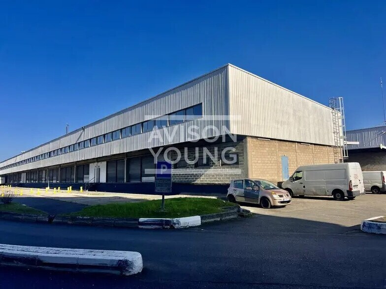 Industriel/Logistique dans Aulnay-sous-Bois à louer - Photo de l’immeuble – Image 1 sur 12