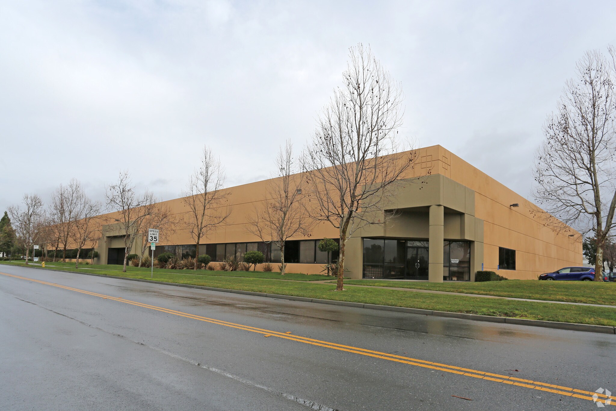 37840-37880 Filbert St, Newark, CA à louer Photo principale– Image 1 sur 8