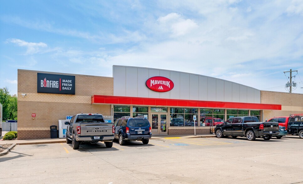 2351 W Sunset Ave, Springdale, AR à vendre - Photo de l’immeuble – Image 3 sur 6