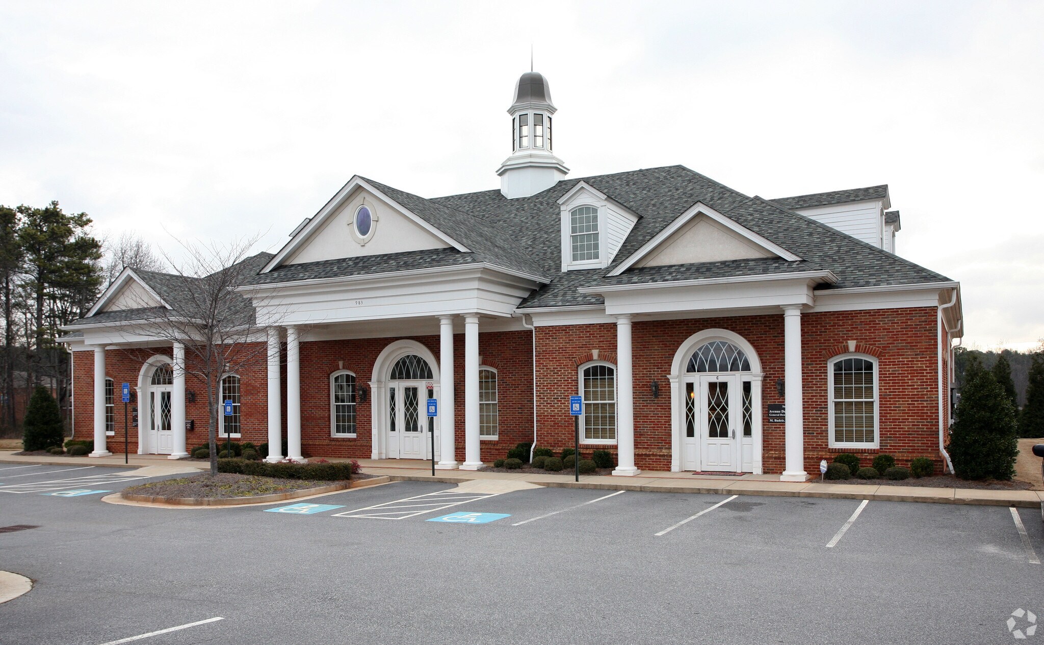 983 Peachtree Pky, Cumming, GA à louer Photo principale– Image 1 sur 4