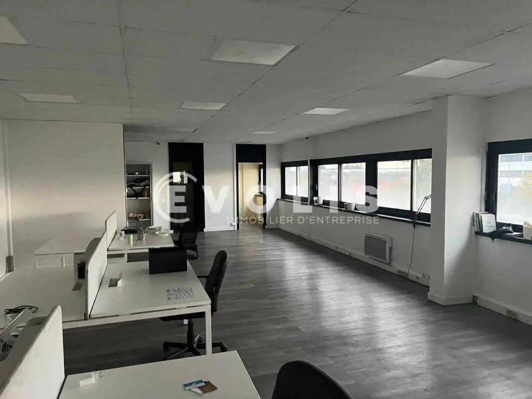 Local d’activités dans Chassieu à louer Photo intérieure– Image 1 sur 5