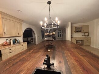 Plus de détails pour 11500 Springridge Rd, Potomac, MD - Spécialisé à vendre