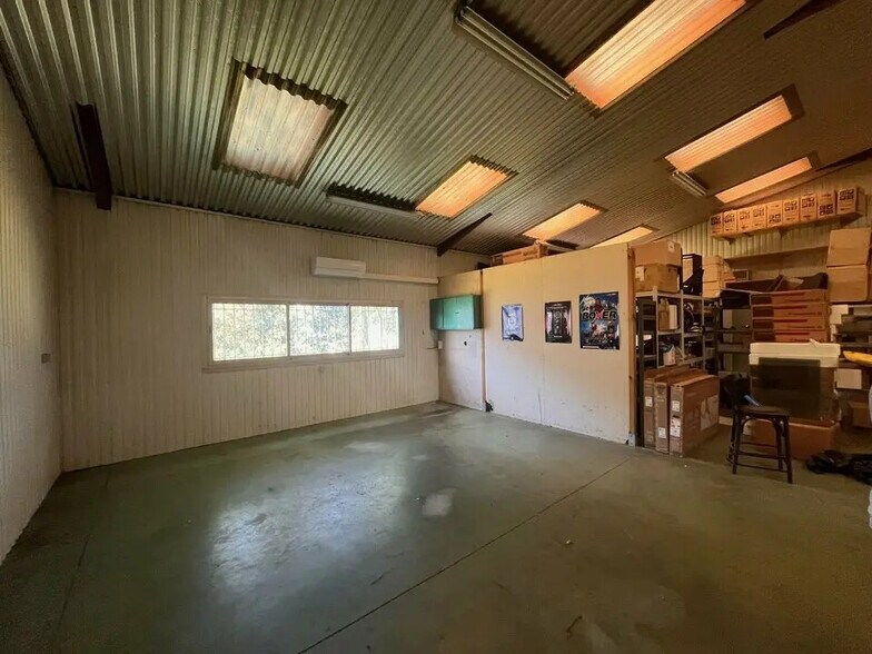 Local d’activités dans Saint-Avé à louer - Photo intérieure – Image 1 sur 3