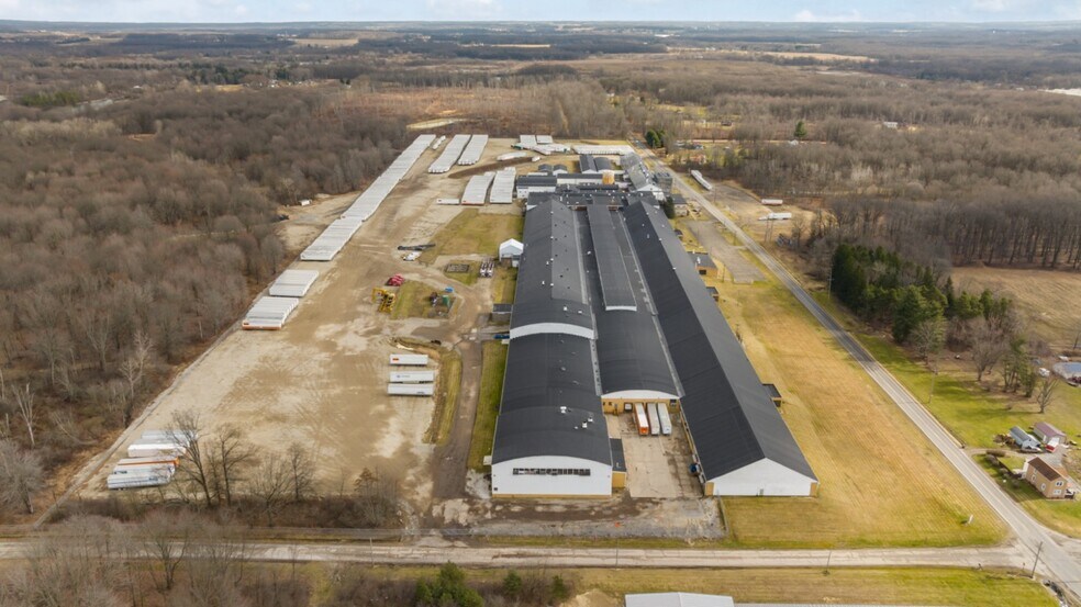 16123 Armour St NE, Alliance, OH à louer - Photo de l’immeuble – Image 2 sur 36