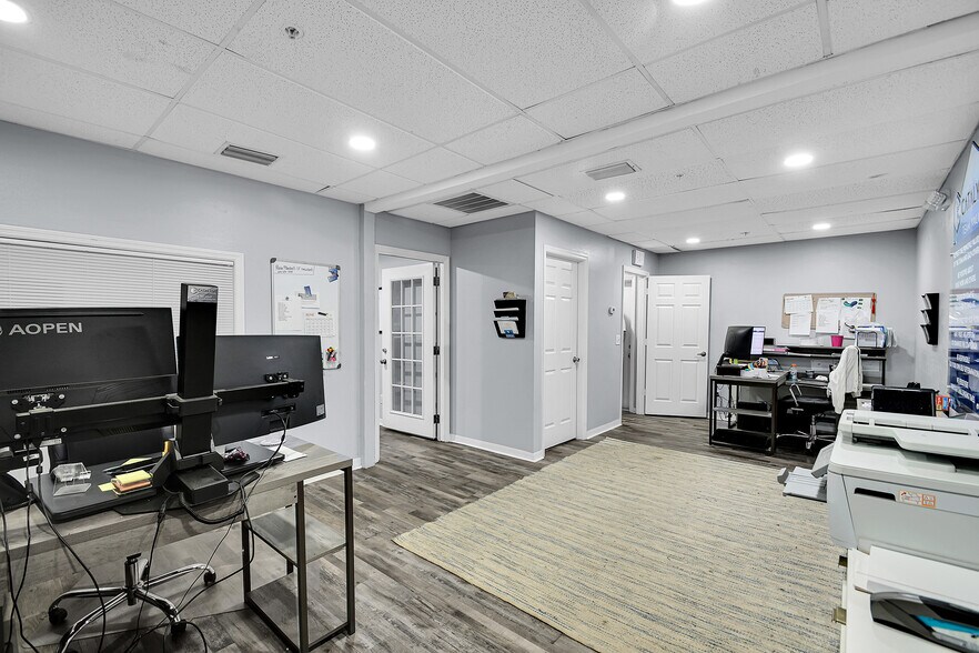 12165 Metro Pky, Fort Myers, FL à louer - Photo de l’immeuble – Image 3 sur 34