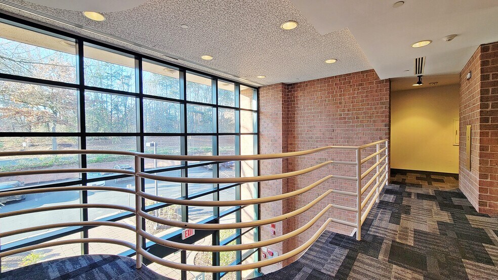 1892 Preston White Dr, Reston, VA à louer - Photo intérieure – Image 3 sur 21