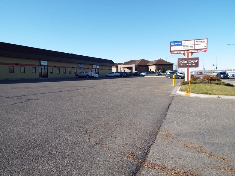 1520 River Dr N, Great Falls, MT à louer - Photo de l’immeuble – Image 3 sur 11