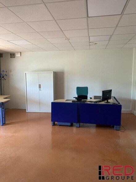 Local d’activités dans Gardanne à louer - Photo intérieure – Image 3 sur 5