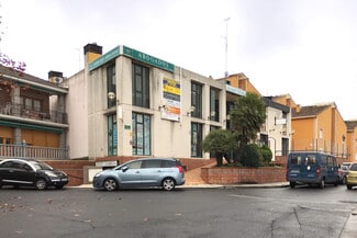 Plus de détails pour Avenida Plaza de Toros, 1, Valdemorillo - Local commercial à vendre