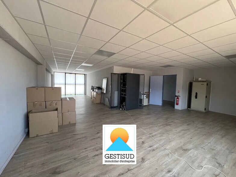 Bureau dans Aubagne à louer - Photo de l’immeuble – Image 2 sur 4