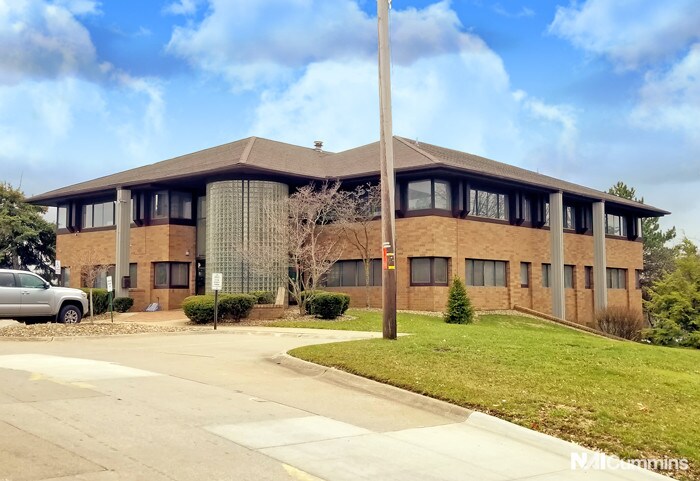 2569 Romig Rd, Akron, OH à louer - Photo principale – Image 1 sur 10
