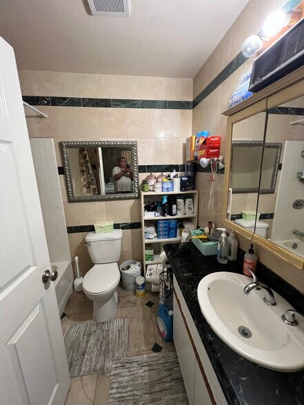 4901 S Normandie Ave, Los Angeles, CA à vendre - Photo de l’immeuble – Image 3 sur 7