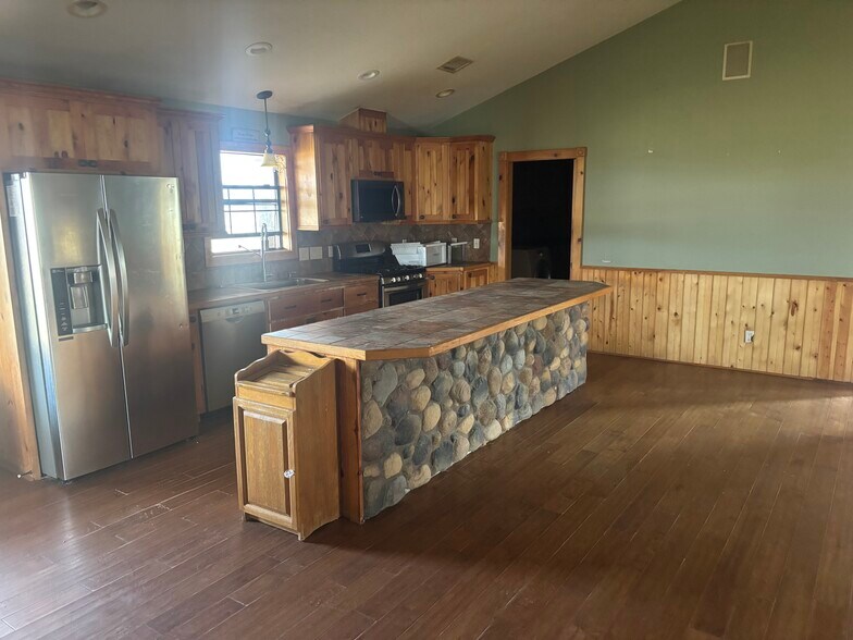 1706 Goodson Loop, Pinehurst, TX à vendre - Photo de l’immeuble – Image 3 sur 31