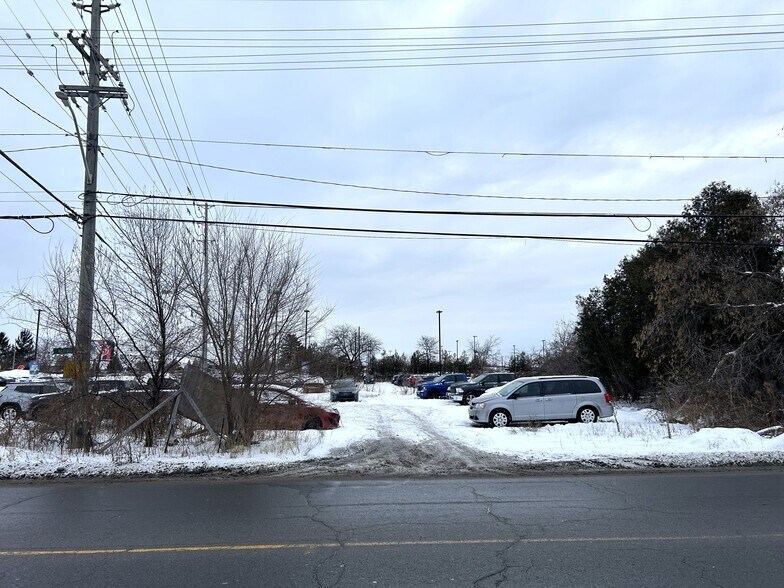 3511 Albion Rd S, Ottawa, ON à louer - Photo de l’immeuble – Image 1 sur 6