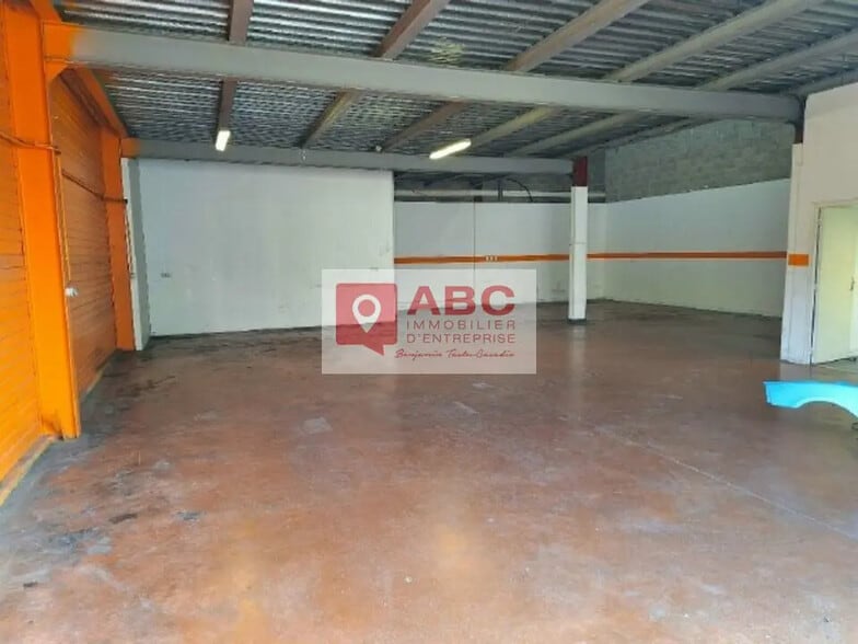 Bureau dans Mauguio à louer - Photo de l’immeuble – Image 3 sur 9