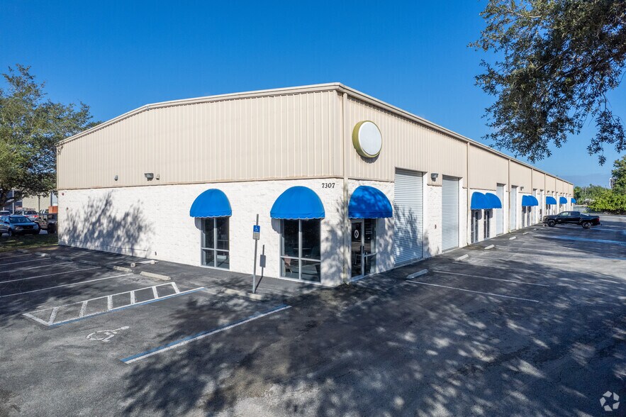 7307 Sandscove Ct, Winter Park, FL à louer - Photo principale – Image 1 sur 24