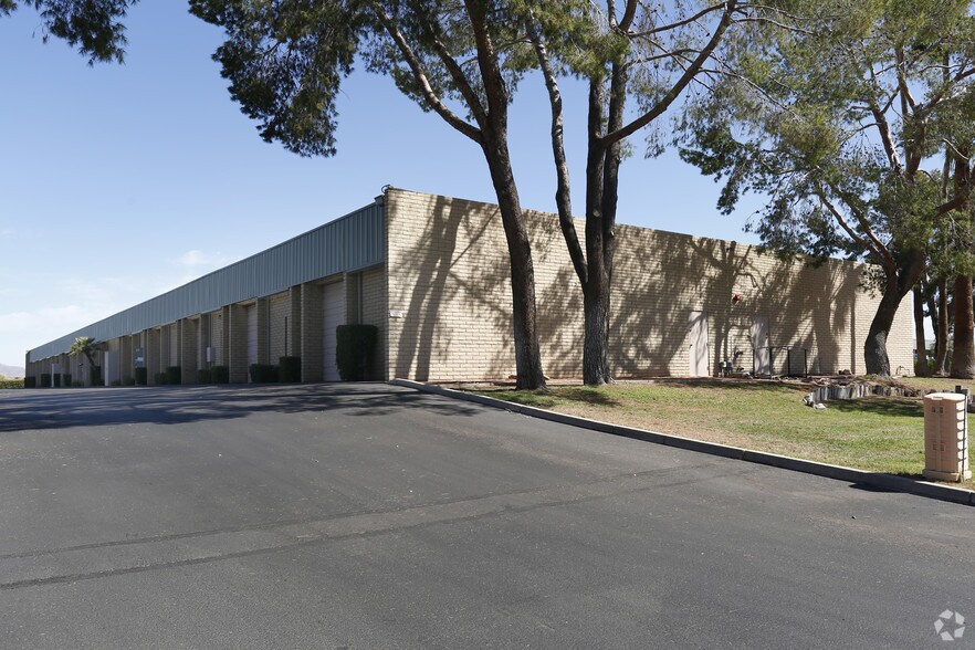 2420 W 1st St, Tempe, AZ à louer - Photo principale – Image 1 sur 5