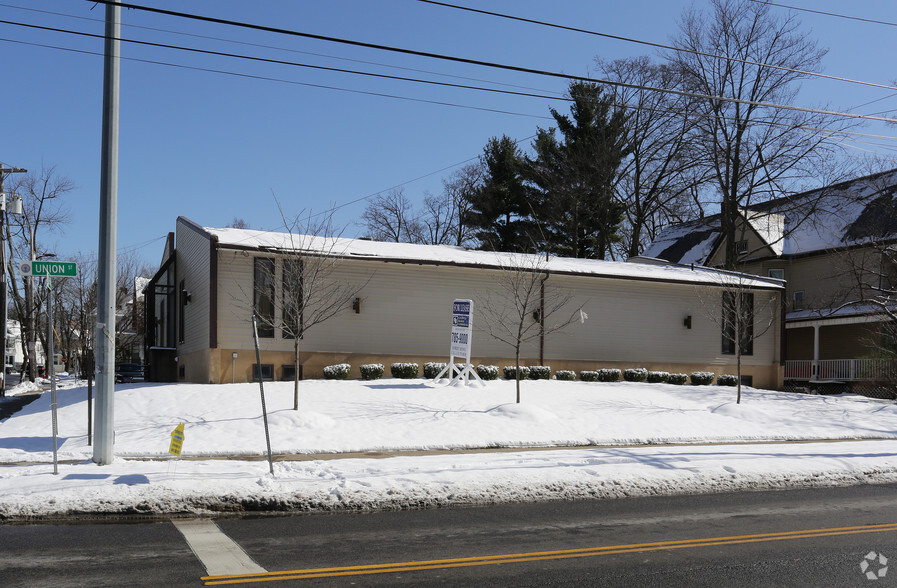 1401 Union St, Schenectady, NY à louer - Photo de l’immeuble – Image 3 sur 23