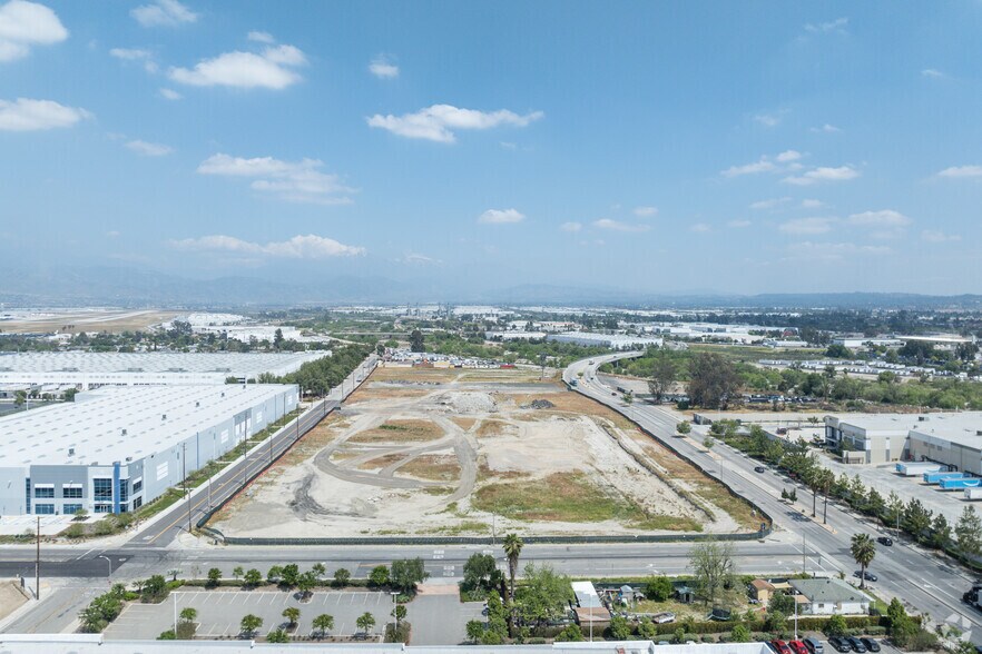 695 E Norman Rd, San Bernardino, CA à louer - Aérien – Image 2 sur 10