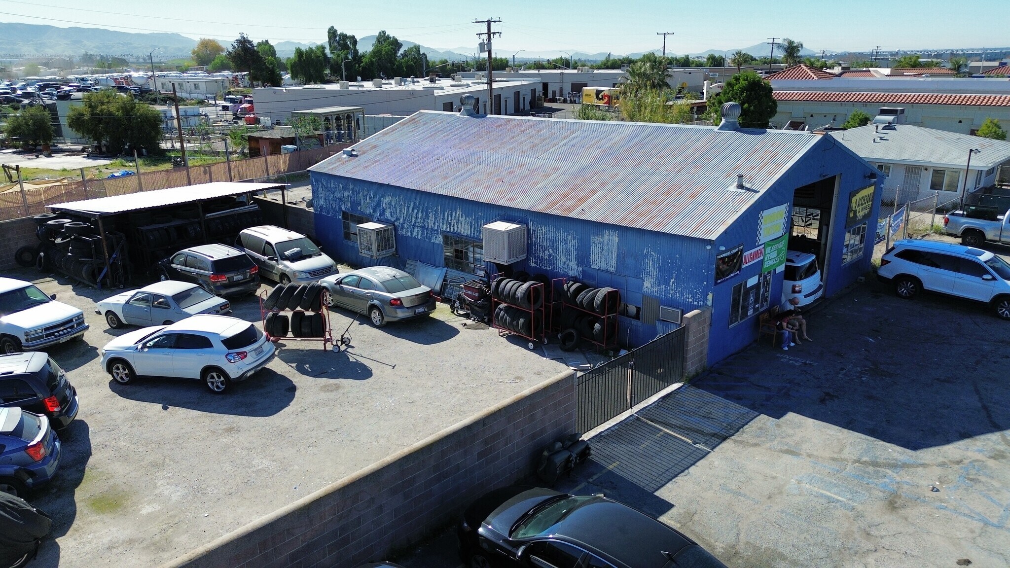 Automotive Building and Yard For Sale portefeuille de 2 biens à vendre sur LoopNet.fr Photo principale– Image 1 sur 17