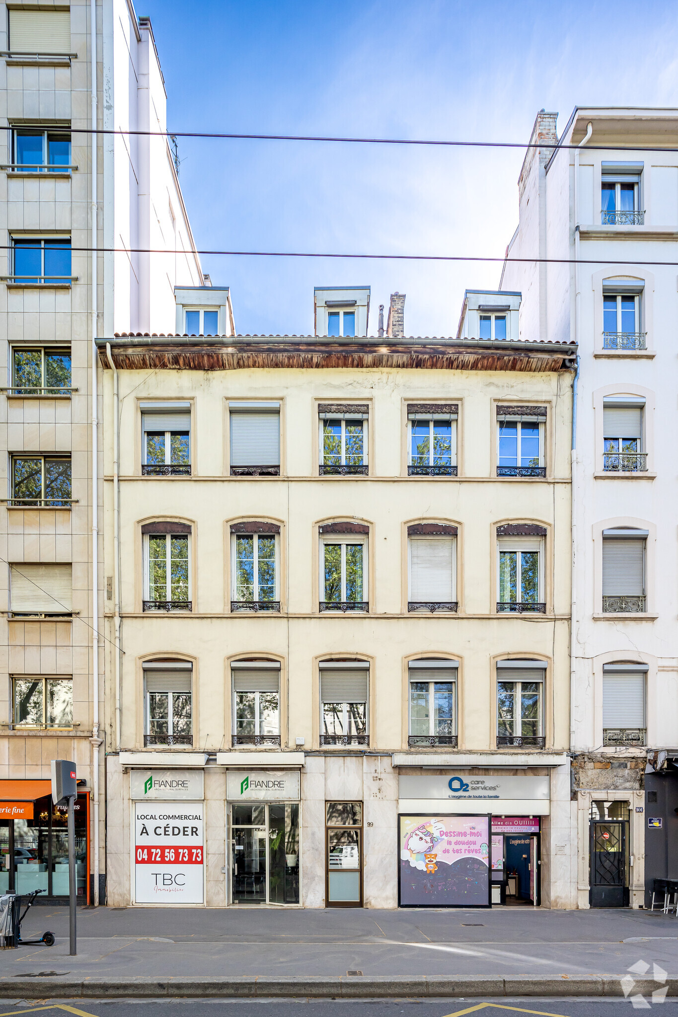 Local commercial dans Lyon à louer Photo principale– Image 1 sur 2