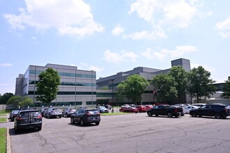 1701L North St, Endicott, NY à louer Photo de l’immeuble– Image 2 sur 19