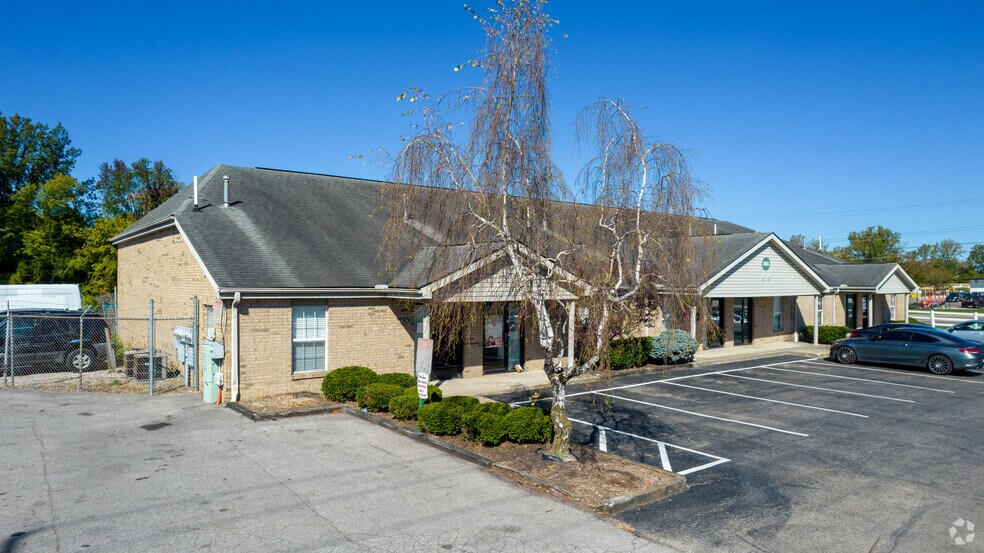 5605 Westerville Rd, Westerville, OH à louer - Photo de l’immeuble – Image 2 sur 7