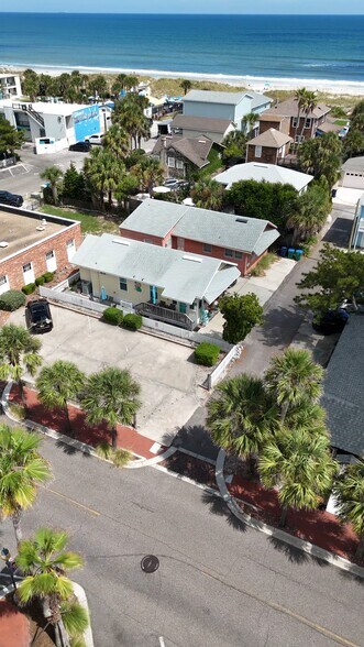 118 Hall Pl, Neptune Beach, FL à vendre - Vidéo sur l’annonce professionnelle – Image 2 sur 8