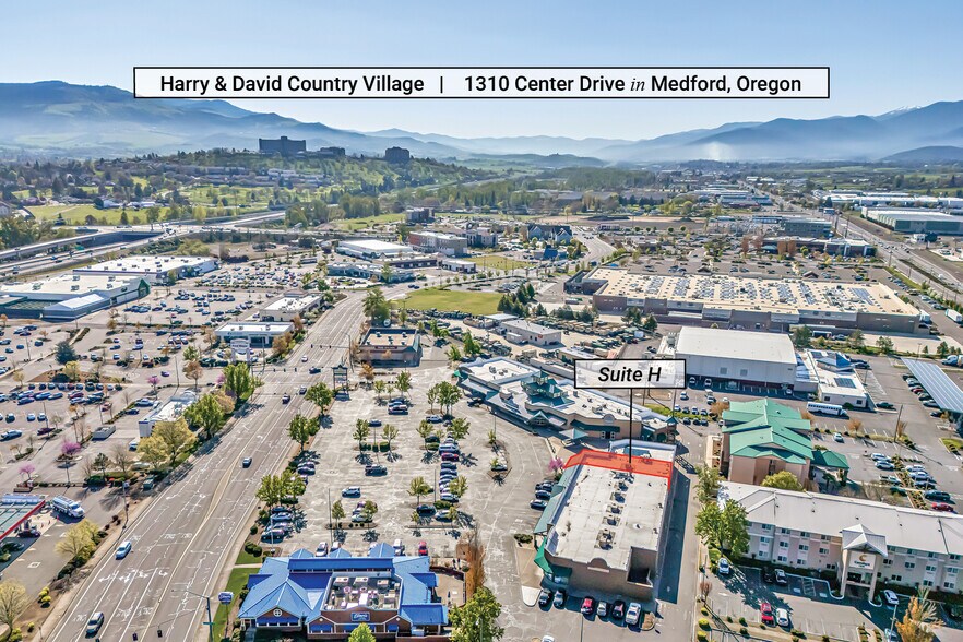 1310 Center Dr, Medford, OR à louer - Photo de l’immeuble – Image 3 sur 4