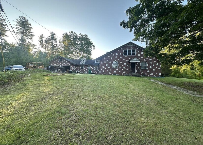 12-R Jackielyn Cir, Granby, MA à vendre - Photo de l’immeuble – Image 2 sur 19
