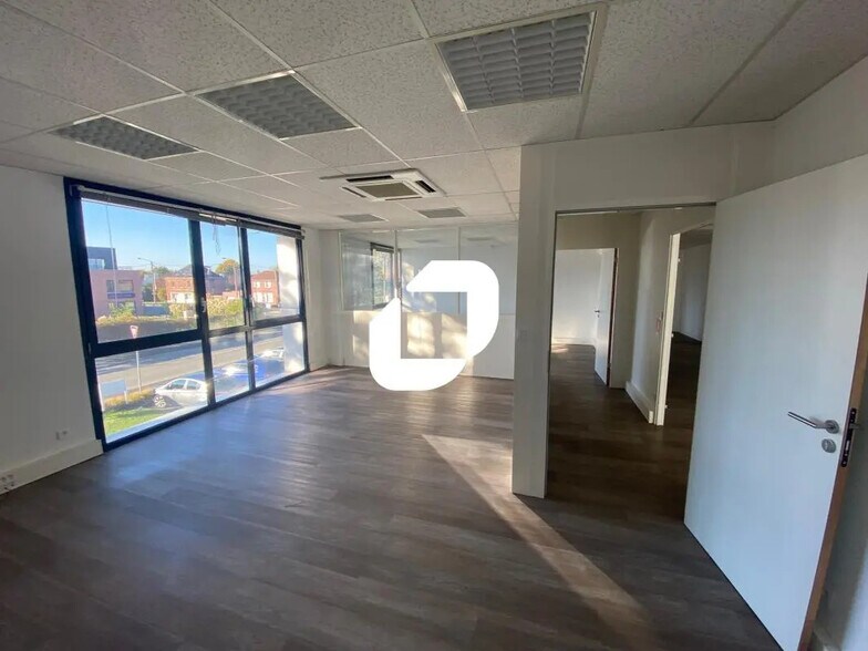 Bureau dans VILLENEUVE-D'ASCQ à louer - Photo de l’immeuble – Image 3 sur 4