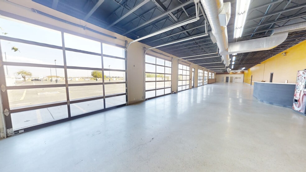 1000 N McClintock Dr, Tempe, AZ à vendre - Photo de l’immeuble – Image 3 sur 8