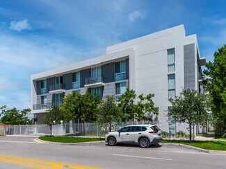 Plus de détails pour 26720 Old Dixie Hwy, Homestead, FL - Logement à vendre